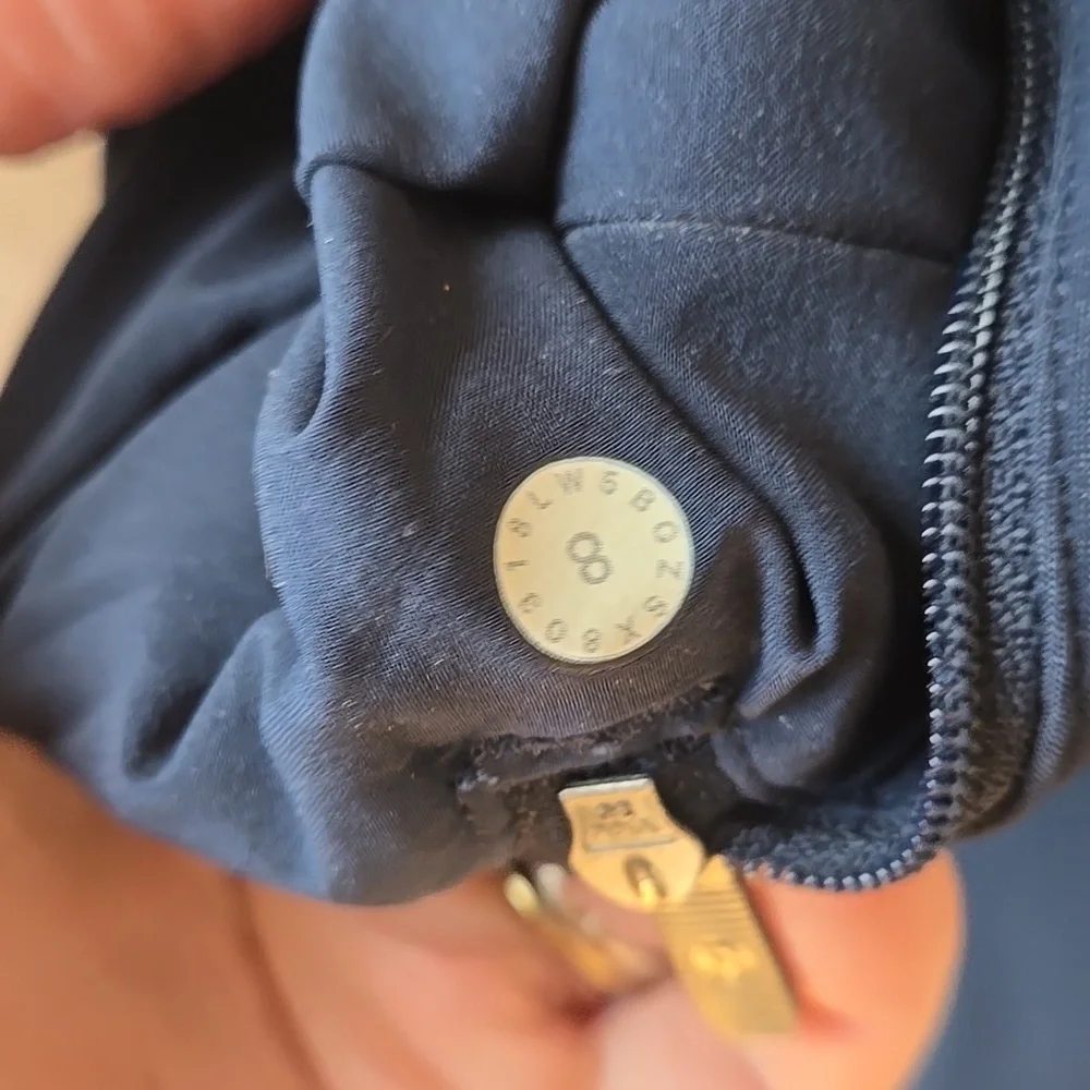 LULULEMON On The Move Pant In Navy SZ 8 - Picture 12 of 12
